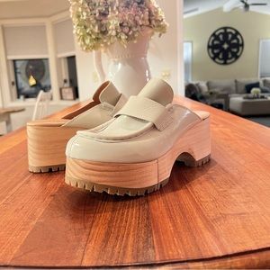 NEW WITH BOX Free People Corbin Ivory Patent Leather Loafer Clogs Sz 38